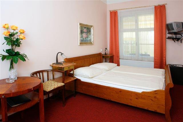 Hotel U Zlatého jelena (Golden Deer Hotel)