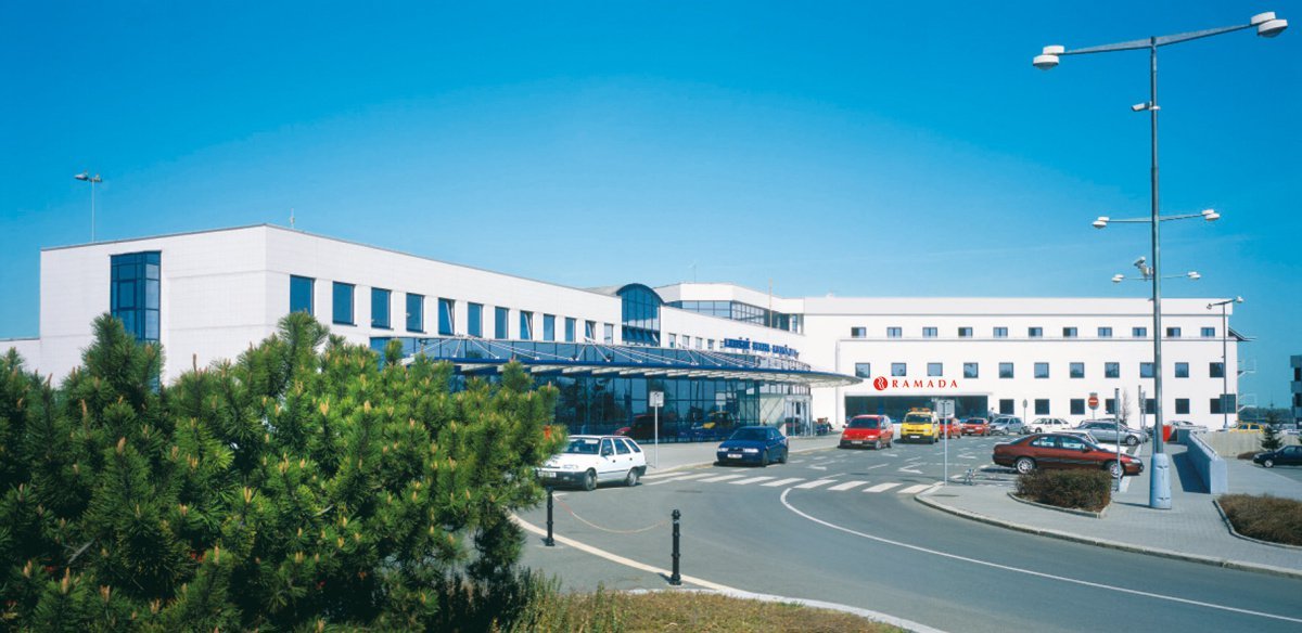 Ramada Airport Hotel Prague