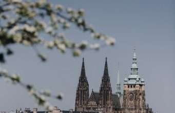 布拉格城堡——最美丽最大的城堡群