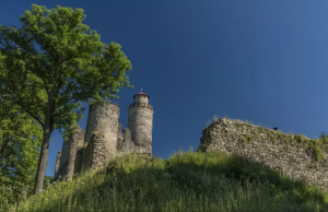 位于 Kostomlaty pod Milešovka 的苏科斯拉夫城堡