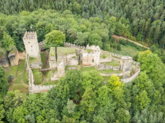 Discover the history and secrets of Helfenburk Castle near Úštěk Discover the history and secrets of Helfenburk Castle near Úštěk