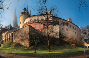 ์ฌ๋ก๋ชจ์ฐ์ธ ์ ํ๋ฅด์ ๋ฏธ์ฌ ์ฑ