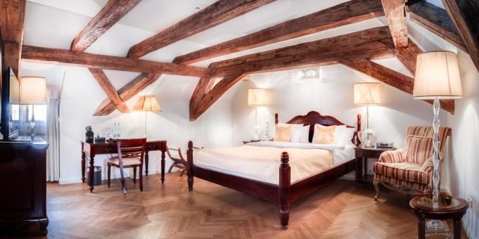 Dominik Oteli Dominican Hotel