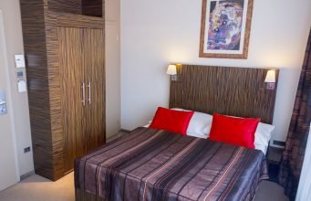 EA Hotel Crystal Palace
