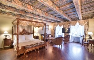 Iron Gate Hotel & Suites Iron Gate Hotel & Suites