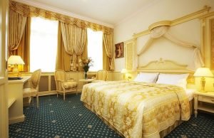 LUXURY FAMILY HOTEL Royal Palace Prague