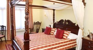 מגורים בוטיק קינג צ'ארלס King Charles Boutique Residence