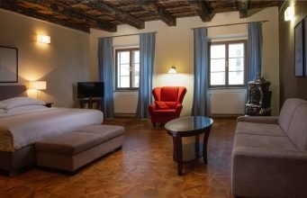 OREA Place Charles Bridge