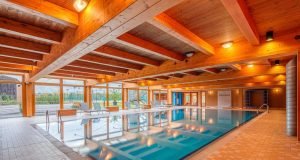 מלון פארק הולידיי קונגרס ובריאות Park Holiday Congress & Wellness Hotel