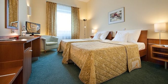 Ramada Airport Otel Prag1 Ramada Airport Hotel Prague