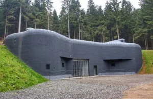 ํฌ๋ณ ์์ ๋ถ๋ค Artillery fortress Buda