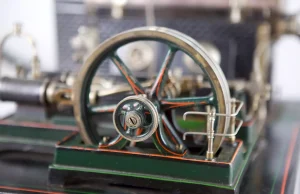 购买当地艺术品——出售捷克艺术家作品的画廊和商店 Castle Kamenice nad Lipou