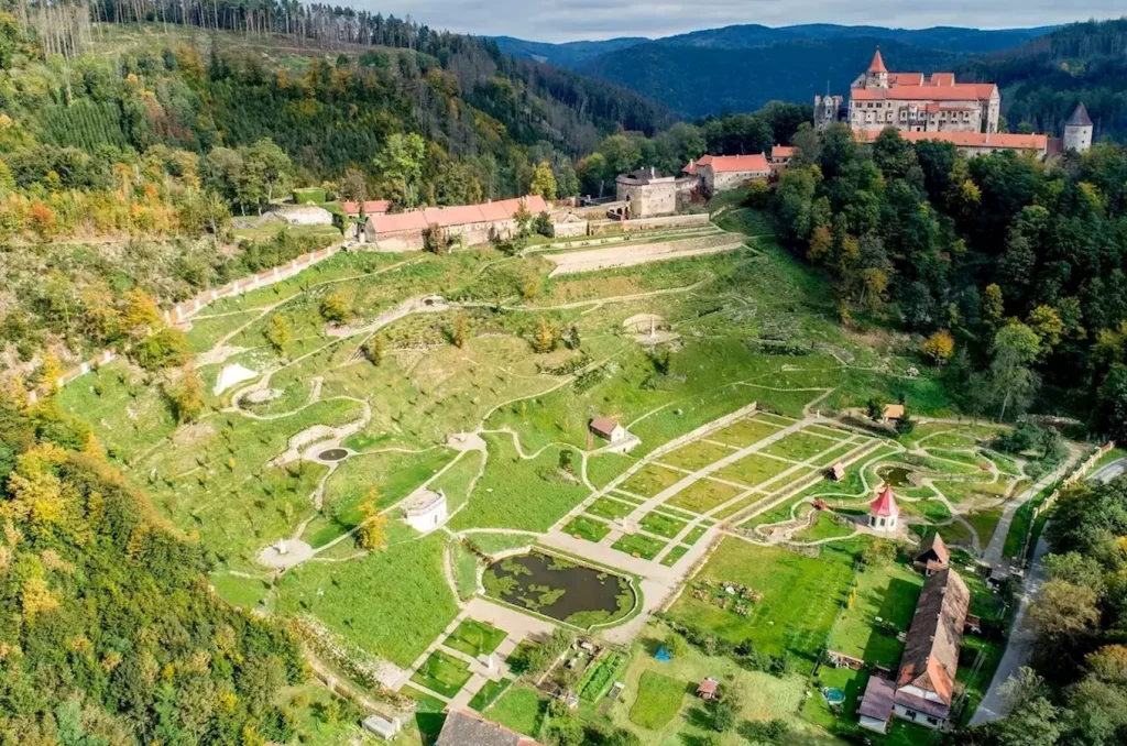 Pern&scaron;tejn Castle