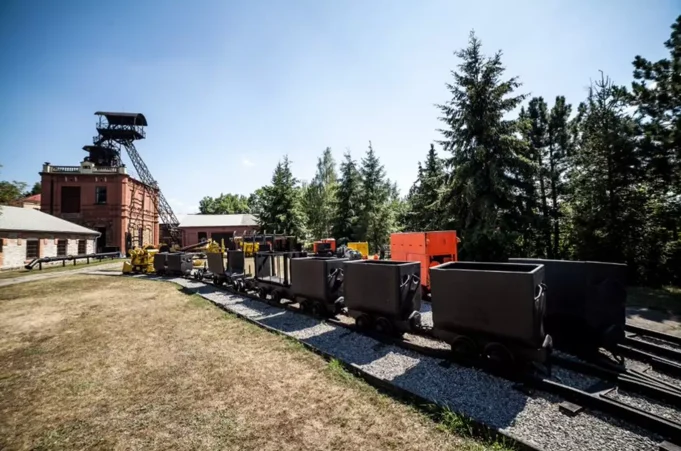 Příbram'daki Ševčinský ve Vojtěšský madeni1 Ševčinský and Vojtěšský mine in Příbram