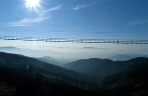 天桥 721 Suspension bridge over the valley in Lower Moravia