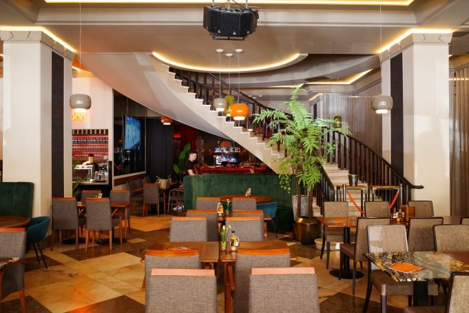 Fat Cat Downtown Restaurant in Prague