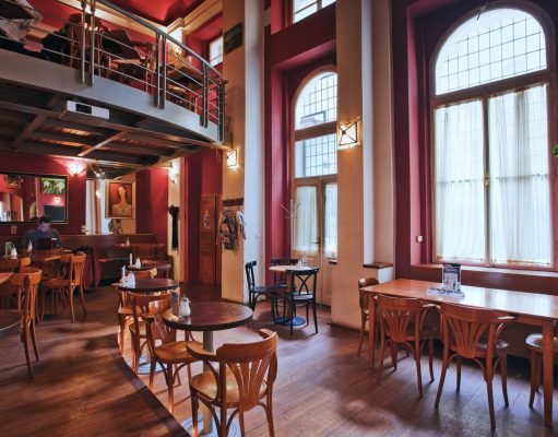 globe bookstore & café-prague-cafe