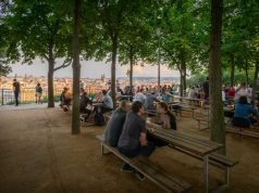 Wskazówki dotyczące bezpieczeństwa w Pradze Letenský Zámeček Restaurant in Prague