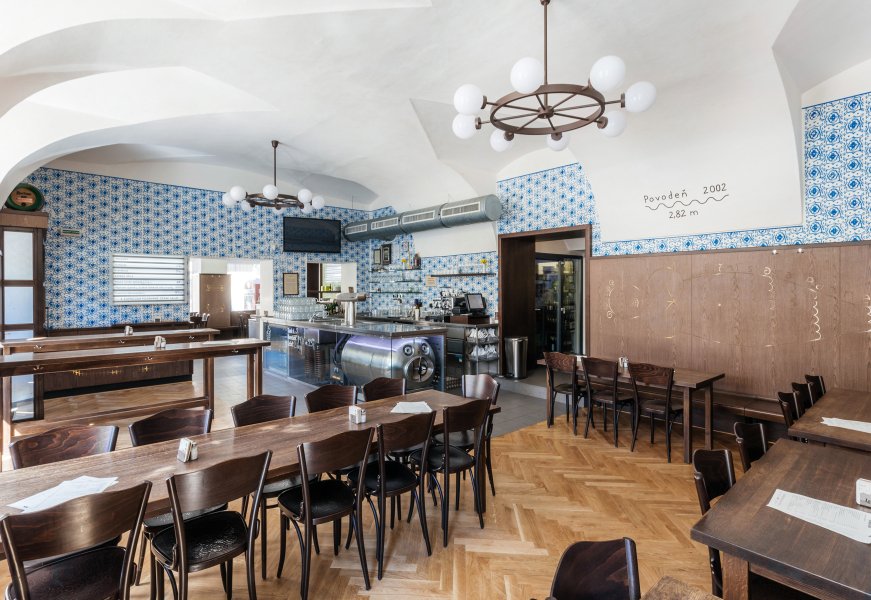 Lokál Hamburk Restaurant in Prague