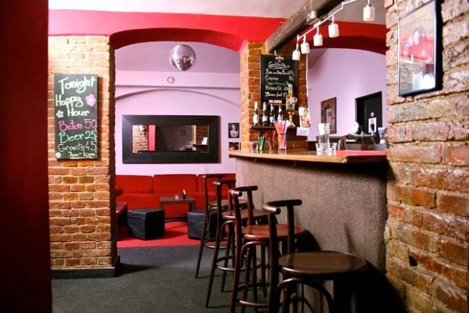 azi̇zler bari saints bar