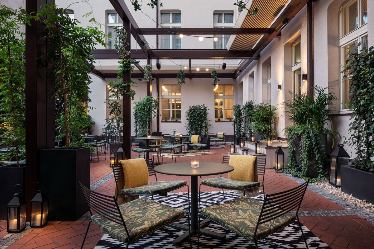 the monkey bar-prague-bars