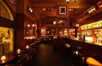 týnská bar and books-prague-bars