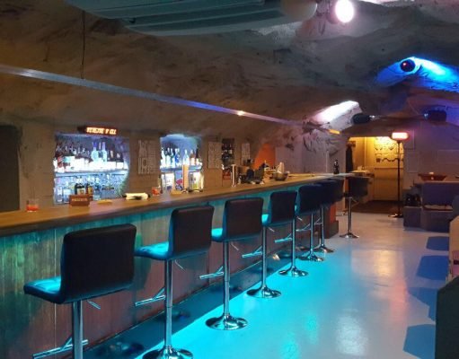 up&down bar&club-prague-bars