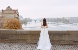 Profesjonalna makijażystka w Pradze - Podnieś swoje piękno z Michaelą Polomis