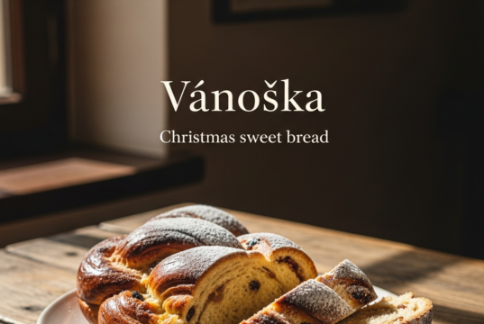 Vánočka (Christmas sweet bread) Vánočka (Christmas sweet bread)