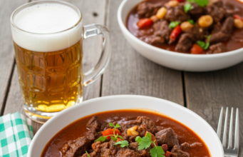 Hovězí guláš s pivem (Beer beef goulash) Hovězí guláš s pivem (Beer beef goulash)